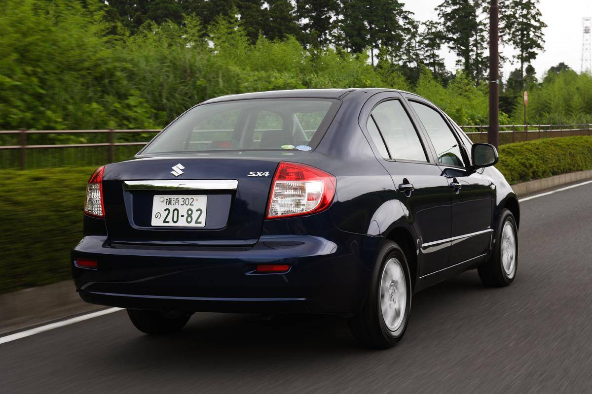 派生車といえどデザインが謎！　むりやり「セダン作っちゃいました」感が拭えないクルマ３選