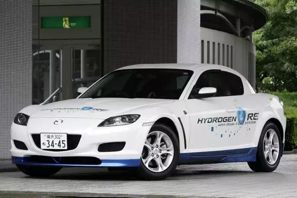 「「電動化」が「目的」になってはいけない！　トヨタが「水素エンジン」でレースに出た「本当の意味」」の画像