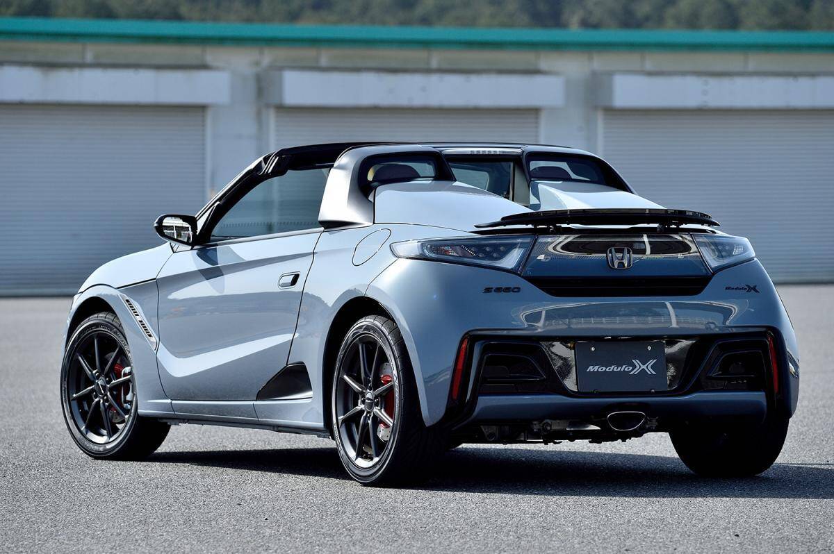 走る以外に何もできない！　人生に飽きたら試してほしい「実用性皆無」の「キワモノ」趣味カー４選