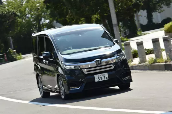 「残念すぎる「２番手」！　クルマとしては「負けてない」のにトップに立てない国産車５選」の画像