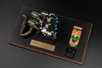 MZRacingからマツダ787Bに搭載された名機「R26B」エンジンの1/6スケールモデルが発売！　エキマニ＆マフラー付きの本格派