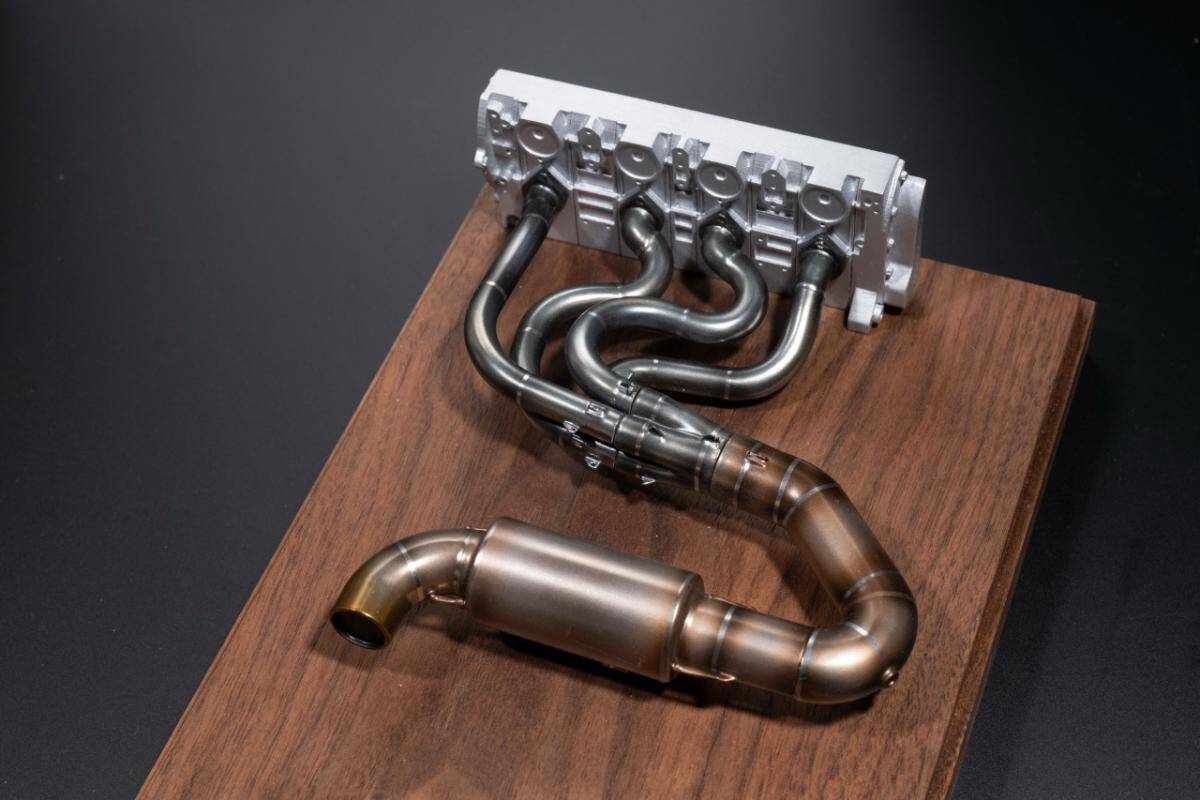 MZRacingからマツダ787Bに搭載された名機「R26B」エンジンの1/6スケールモデルが発売！　エキマニ＆マフラー付きの本格派