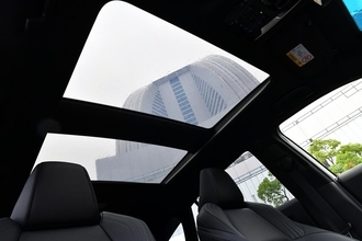 いまドヤ感の薄い「ステルス高級車」がバカ売れ！　レクサスよりもハリアーの「オプションてんこ盛り」が求められる理由