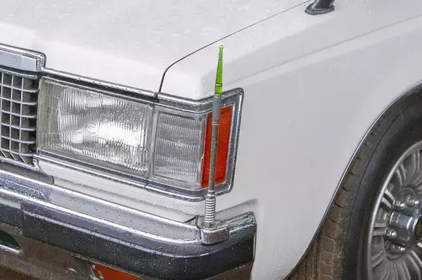 「「ガリッ」の悲劇はクルマ選びで回避！　こすりにくいクルマのポイント６つ」の画像