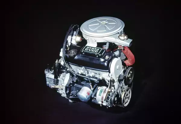 ライバル同士の力で誕生した「珠玉のマシン」！　メーカー間コラボが生み出した６つの至宝