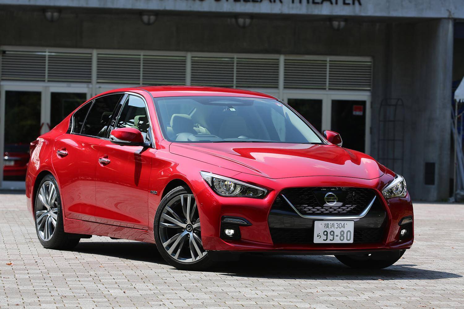 「星占い」に「生物兵器防衛モード」！　想像の「斜め上」を行く今どきクルマの衝撃装備５選