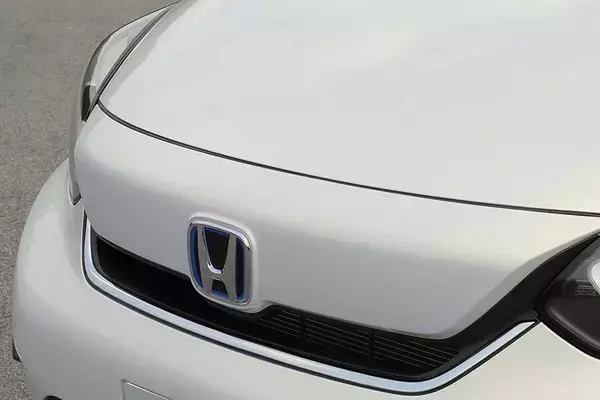 「フィットの販売不振はヤリスに負けたわけじゃない！　４代目が陥った深刻な「戦略ミス」とは」の画像