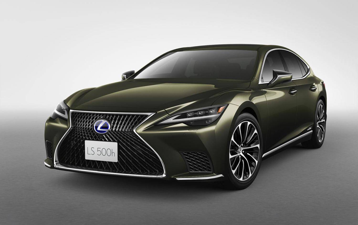 松山英樹選手メジャー初制覇おめでとう！　レクサスが限定モデル発売でお祝い