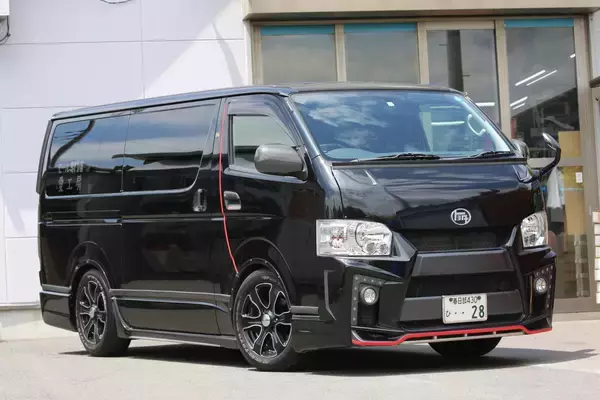 「大変身っぷりは「乗用車」の比じゃなかった！　軽トラに1BOXなど「商用車」カスタムがいまキテる」の画像