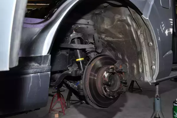 「大変身っぷりは「乗用車」の比じゃなかった！　軽トラに1BOXなど「商用車」カスタムがいまキテる」の画像