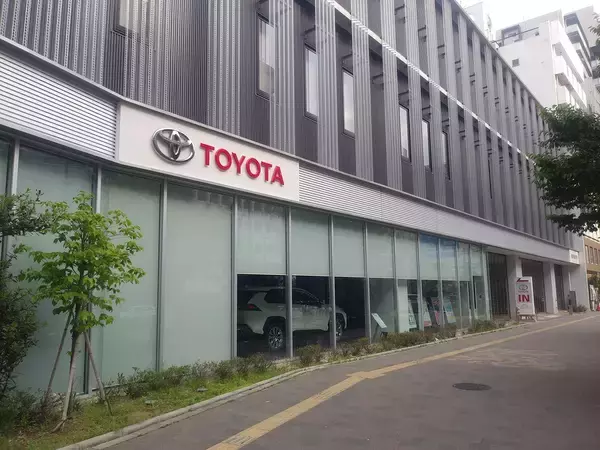 「日産と三菱が知る「本当の壁」！　日本のEV普及には「ユーザーを満足させるクルマ」だけではダメだった」の画像