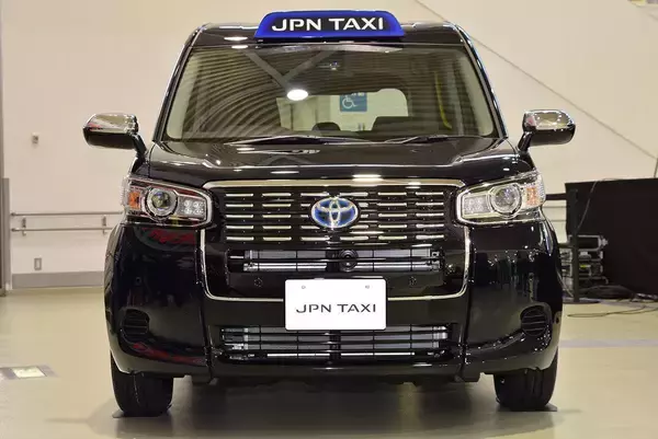 世の中には数多のクルマがあるのにナゼ？　タクシーに「トヨタ車ばかり」が選ばれるワケ