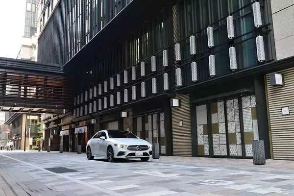 「【試乗】EV走行もスポーティな走りもOK！　PHEVのメルセデス・ベンツA 250 eは急速充電も対応で死角ナシ」の画像