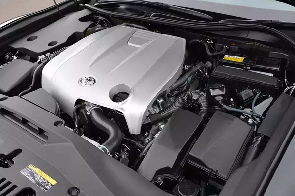 「１馬力１万円以下で買える！　中古がお得すぎる300馬力オーバーの超絶マシン４選」の画像