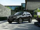 「人気の３列シートを標準装備！　7月までの限定生産となるBMW X5」の画像1