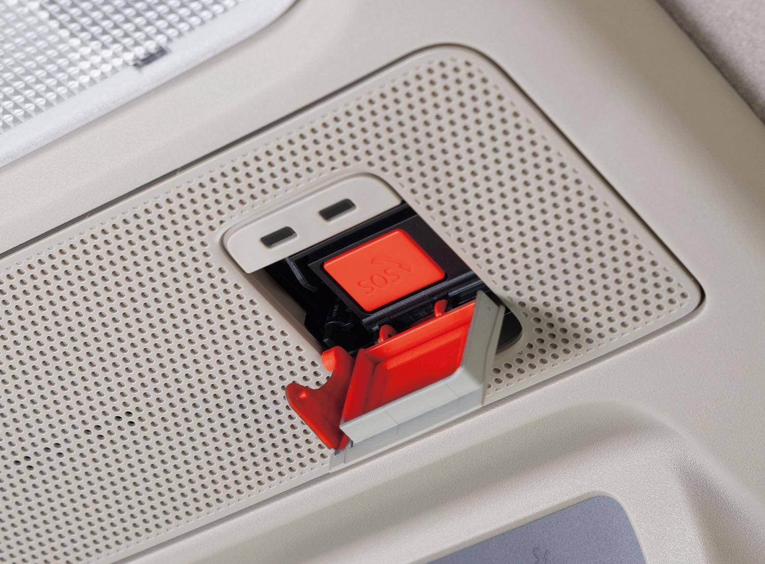 運転の「恐怖」も「面倒くささ」もおさらば！　圧倒的に「使える」イマドキ先進装備10選