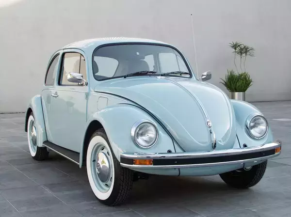 「ミニに500にNSX！　昔の名車の名を引き継ぐリバイバル車はドコを引き継ぎ何が違うのか？」の画像