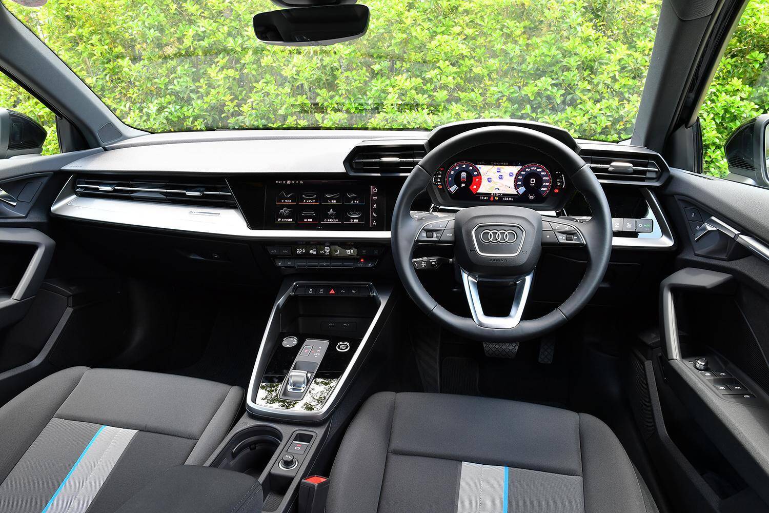 【試乗】次元の高さを見せつけられた！　新型アウディA3の「偉大なるベーシック」と「スポーツカーばり」のS3