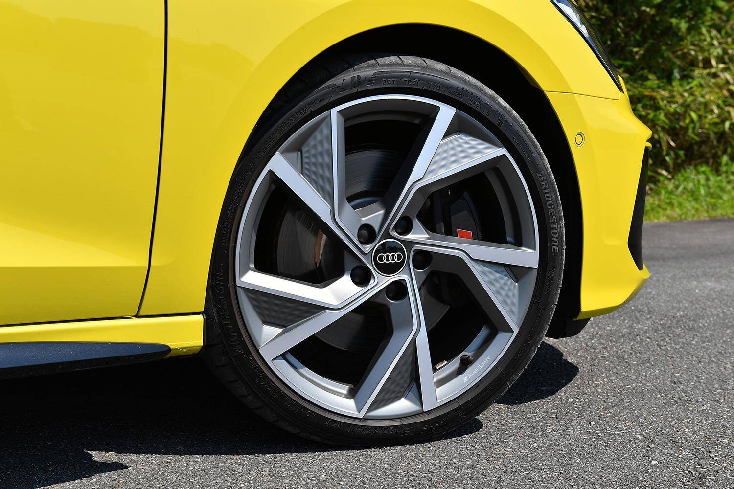 【試乗】次元の高さを見せつけられた！　新型アウディA3の「偉大なるベーシック」と「スポーツカーばり」のS3