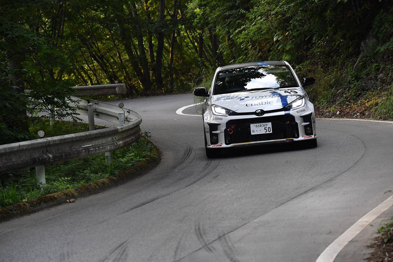 なんとCVTやハイブリッドで闘うモータースポーツがある！　全日本ラリーの「JN6」クラスの面白さ