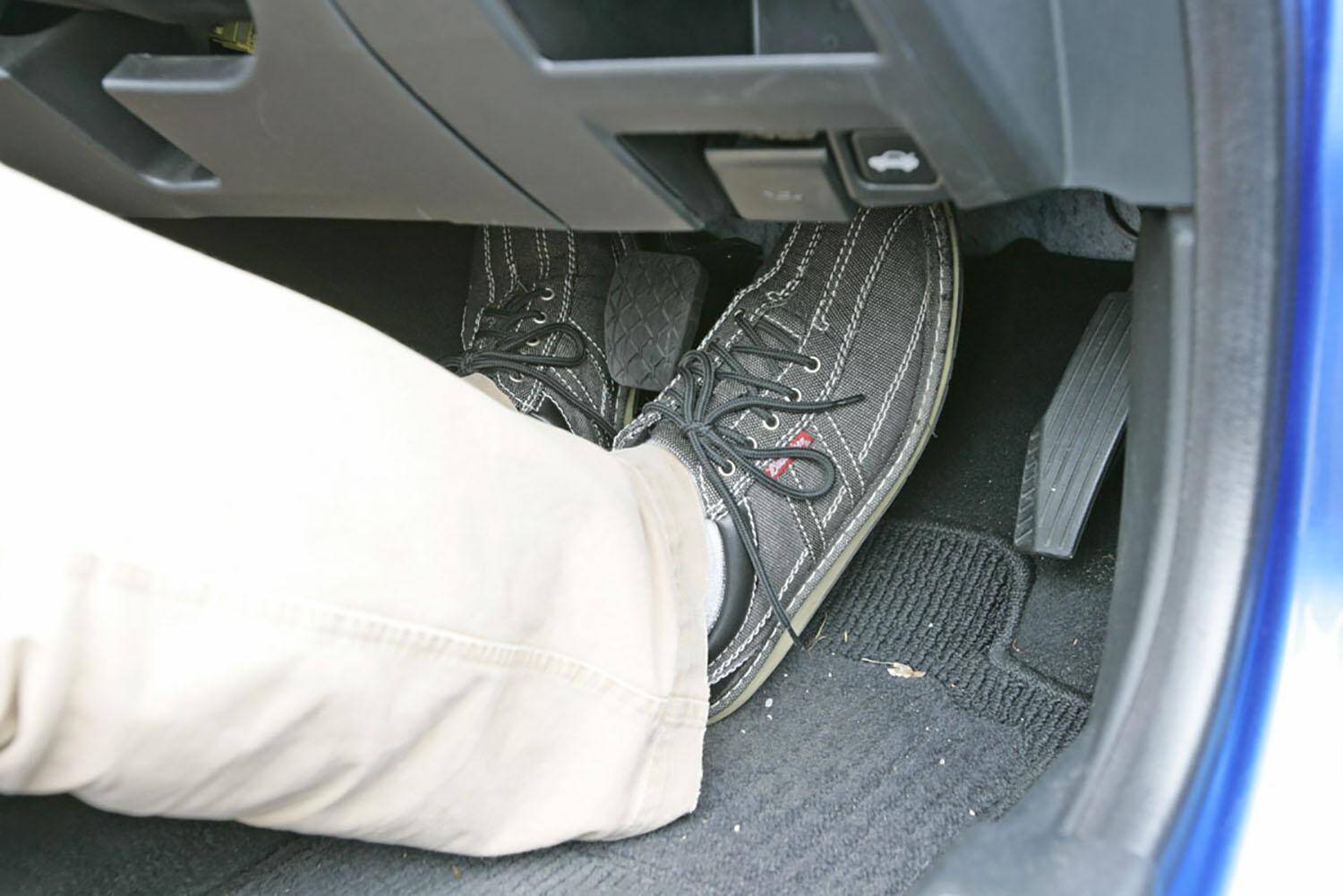 MT乗りは湿度の高い「梅雨」や「夏」の「クラッチ」に要注意！　「切れなくなる」３つの要因とは