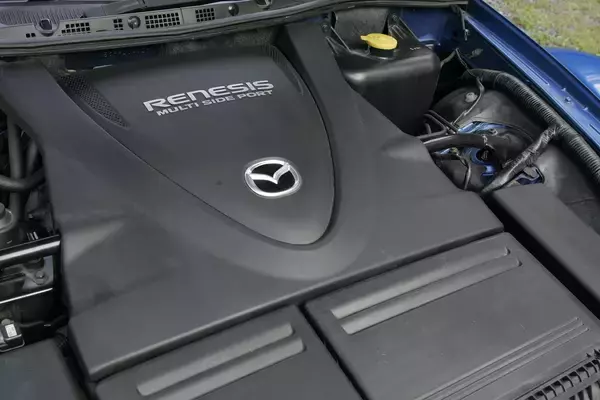 「走れば「嫌なこと」など全部吹っ飛ぶ！　たった200万円で買える「スカッと爽快」な走り系中古車４選」の画像