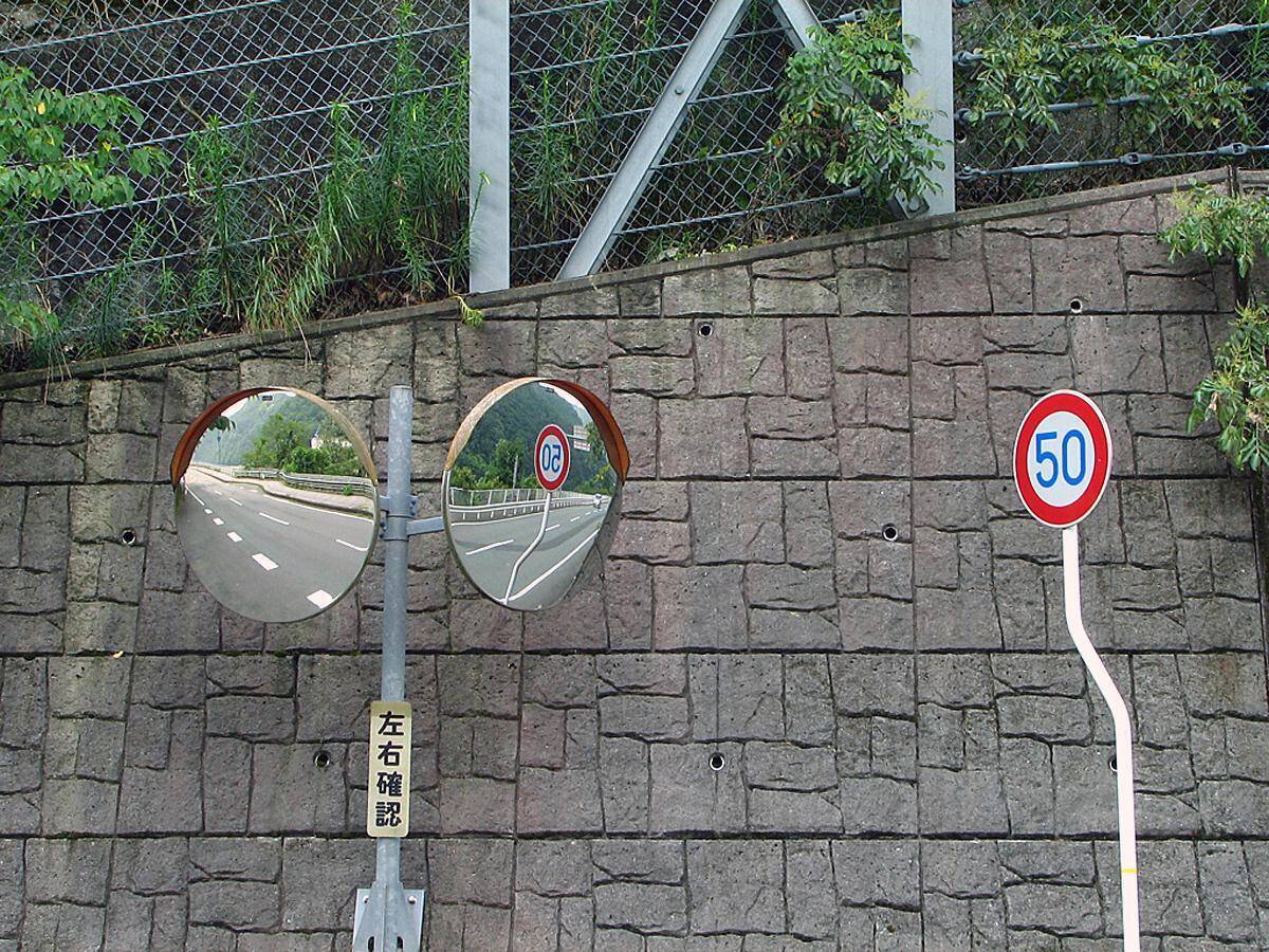 単に「動画を落とす」のが早くなるだけじゃなかった！　5G通信が「クルマ社会」に与える強大なインパクトとは