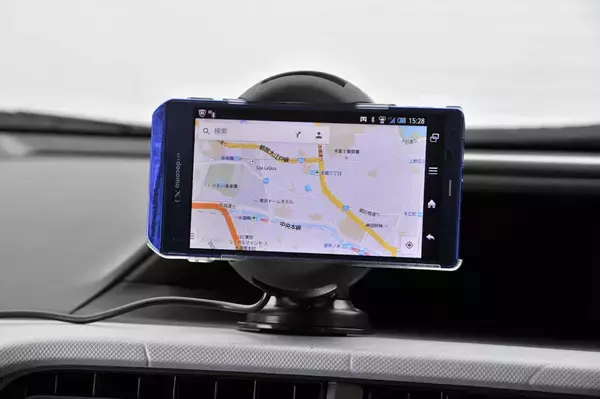 「単に「動画を落とす」のが早くなるだけじゃなかった！　5G通信が「クルマ社会」に与える強大なインパクトとは」の画像