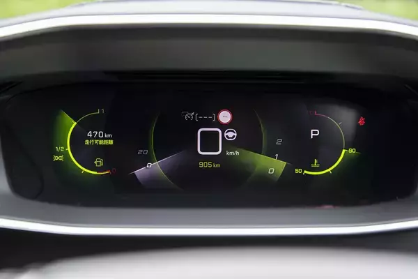 「愛車のシートに座るだけで「至福」の時！　感動すら覚える「インテリア」をもつ輸入車５選」の画像