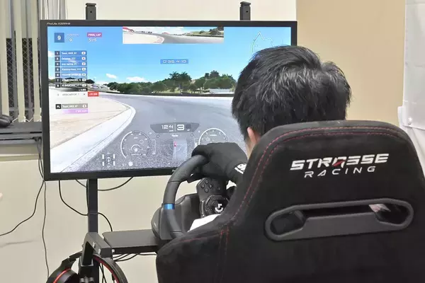 「実車以上の「ドはまり」に要注意！　クルマ好きが「コロナ禍」でもできる「インドア」趣味５つ」の画像