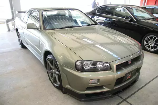 新車価格の５倍６倍当たり前！　家が買えるレベルの中古限定車３台に「それだけの価値」はあるのか？