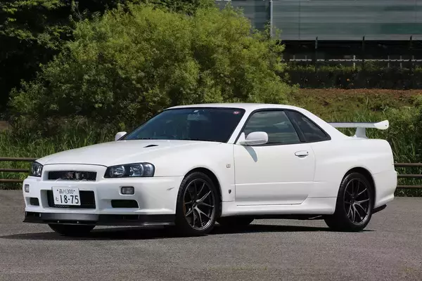 「新車価格の５倍６倍当たり前！　家が買えるレベルの中古限定車３台に「それだけの価値」はあるのか？」の画像