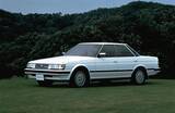 「いま思えば「謎の流行」！　ハイソカーブーム時代の機能性無視の「豪華絢爛リヤシート」たち」の画像2