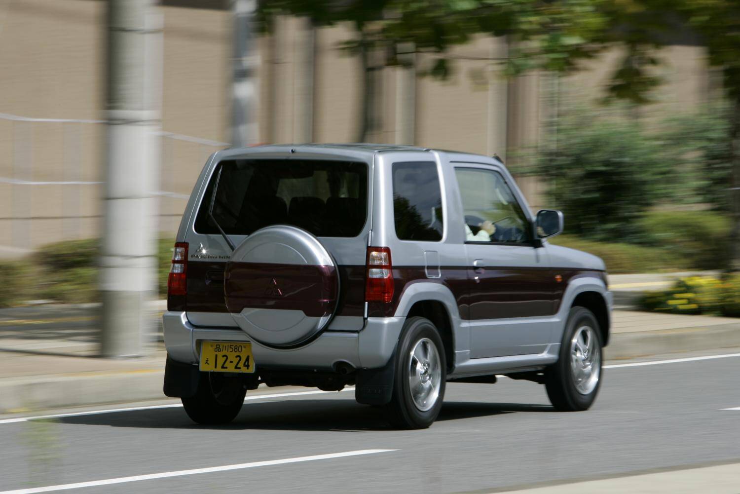 「ここまでやるか」とレーシングドライバーが唖然！　昭和＆平成に登場した「本物すぎる」軽自動車とは