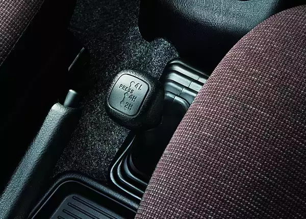 「「ここまでやるか」とレーシングドライバーが唖然！　昭和＆平成に登場した「本物すぎる」軽自動車とは」の画像