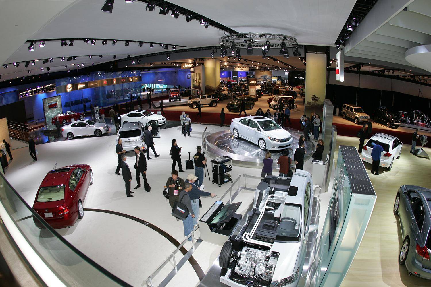 乗れば「環境意識」がビンビンに高まる！　地球にも人にも優しいサステイナブルなクルマ３選＋α