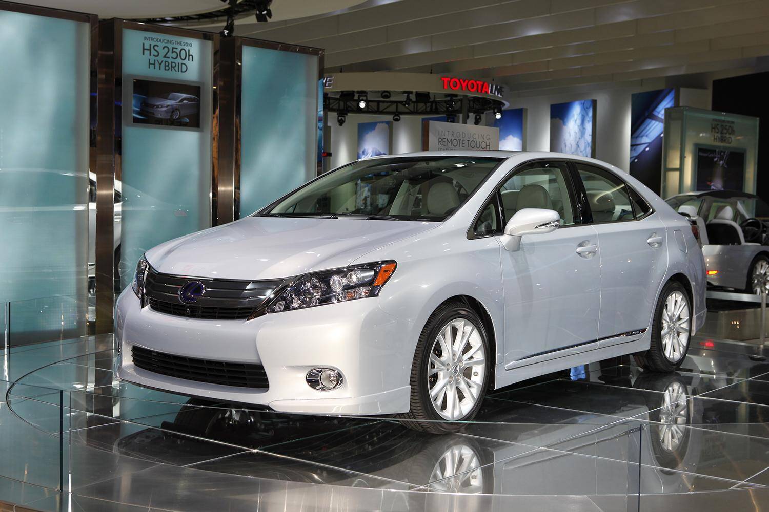 乗れば「環境意識」がビンビンに高まる！　地球にも人にも優しいサステイナブルなクルマ３選＋α