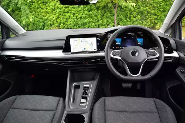 「フォルクスワーゲンを代表する車種「ゴルフ」はなぜここまで愛されるのか」の画像