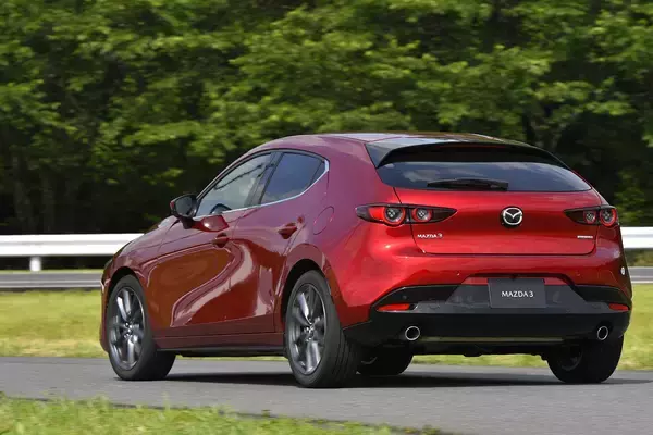 「美しすぎるボディラインの虜になる！　アフロディーテばりの「色気ムンムン」クルマ５選」の画像