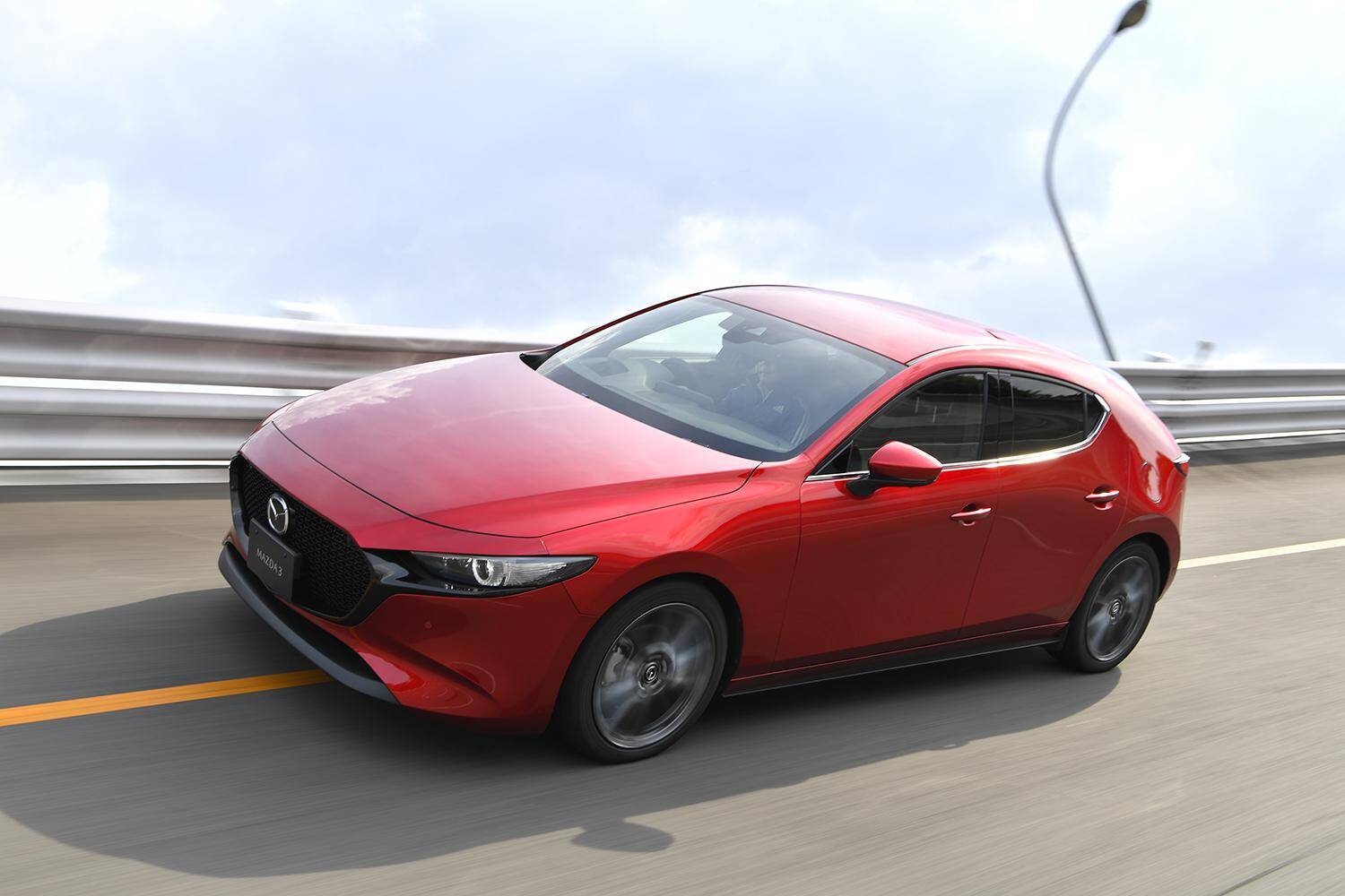 美しすぎるボディラインの虜になる！　アフロディーテばりの「色気ムンムン」クルマ５選