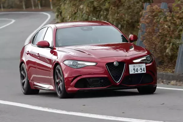 「美しすぎるボディラインの虜になる！　アフロディーテばりの「色気ムンムン」クルマ５選」の画像