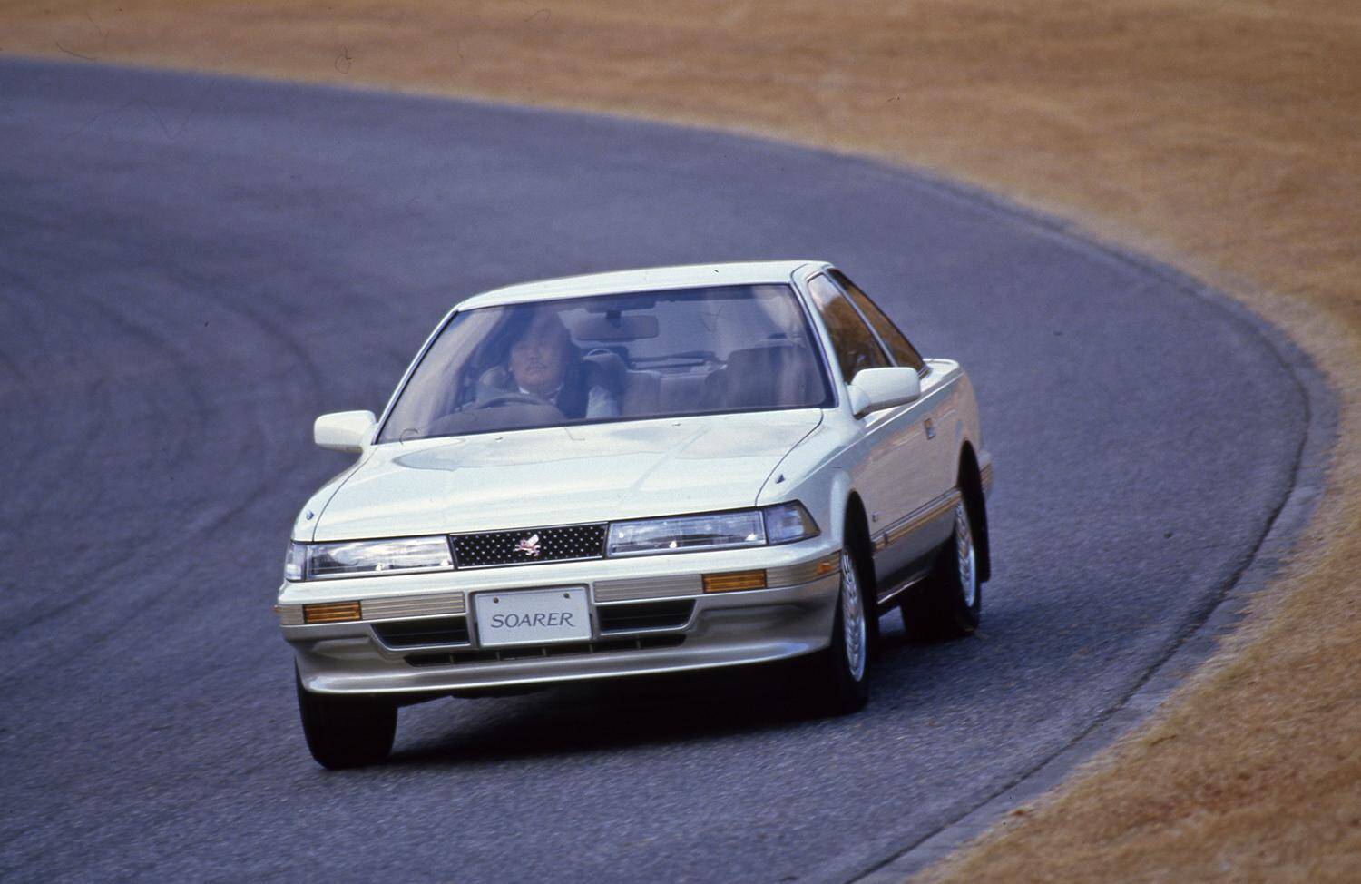 数々の「恋愛」を演出した立役者！　かつてカップルに愛されまくったデートカー５選