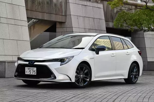 「新型アクアが発売前から早くも危機感！　「オーラ」という思わぬ強敵の存在」の画像