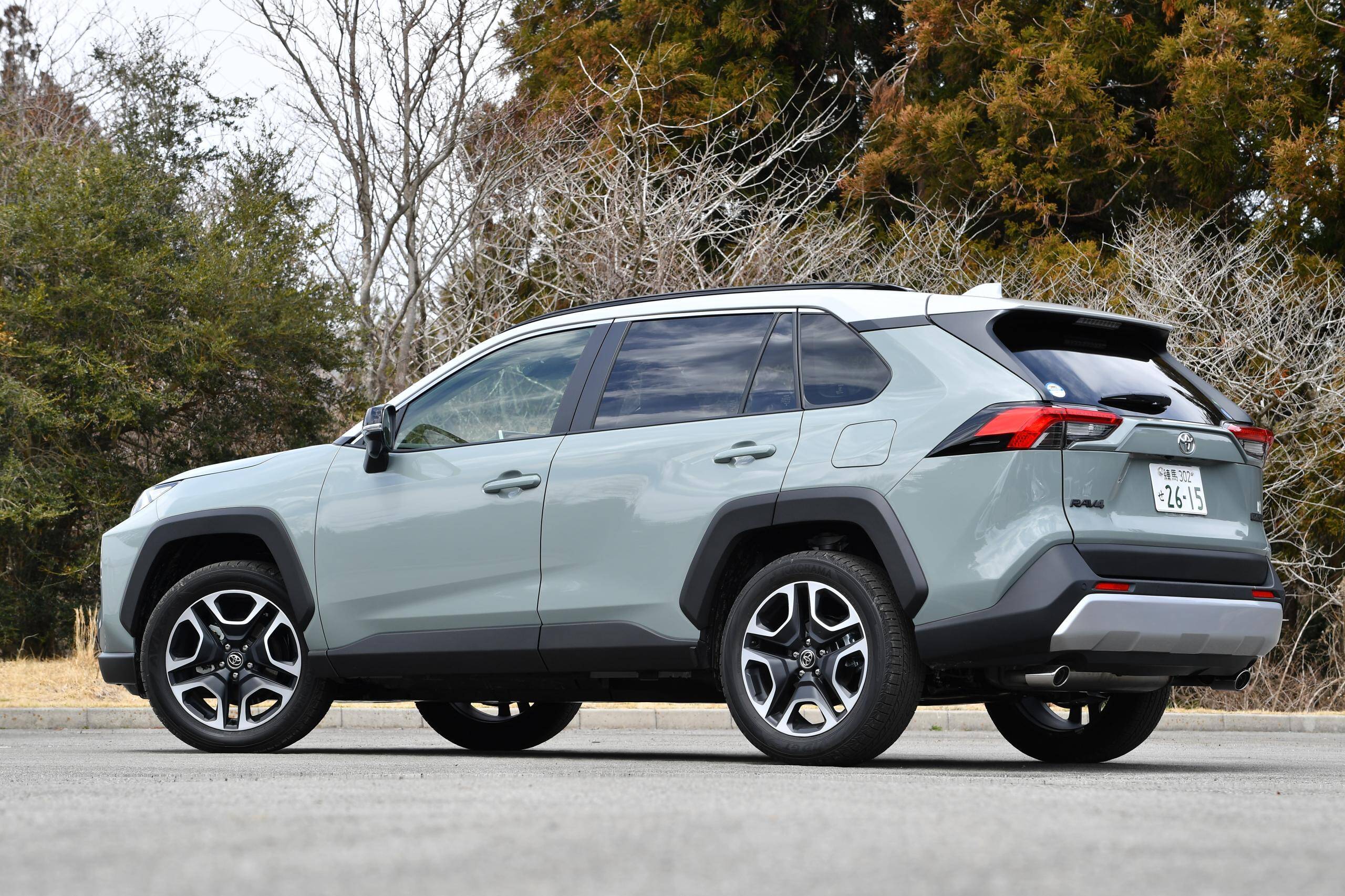 時代遅れなんてドコ吹く風！　走り好きなら「HV」じゃなくてあえて「純エンジン」グレードで乗りたい現行車６選