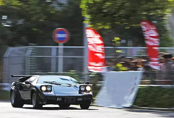 「誕生には合理的な理由があった！　国産ではRX-7を最後に消えた「リトラクタブルヘッドライト」」の画像