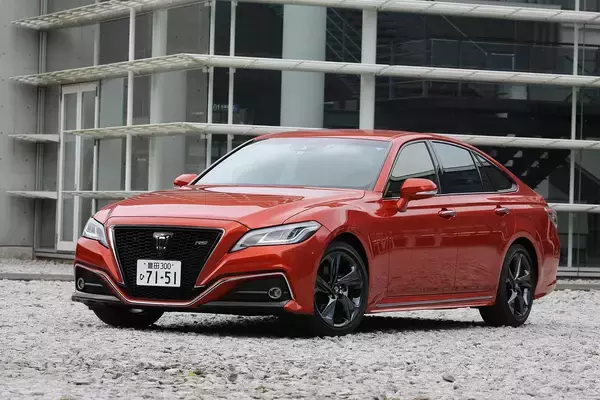 「メーカーの努力不足もある！　ミニバンやSUVの存在だけじゃない「セダン危機」の理由」の画像