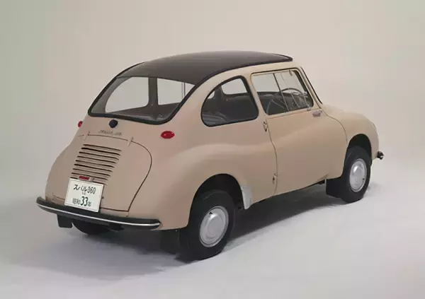 「これぞ日本の「カワイイ文化」！　360cc時代の「キュートすぎる」軽自動車４台にいま乗れる？」の画像