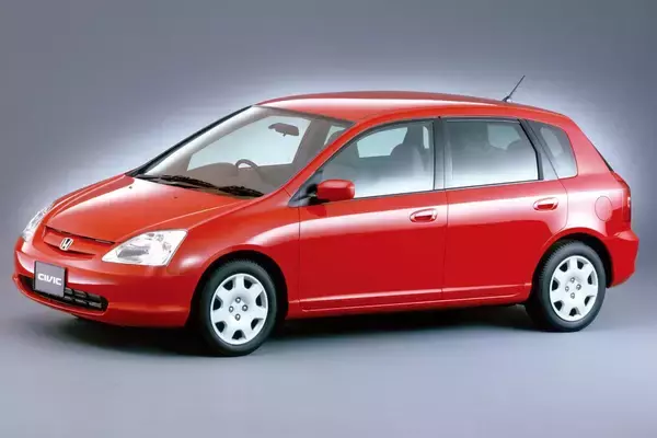 「「スーパー」「ワンダー」……今度は「爽快」！　振り向けば超長寿「累計販売2700万台」超の11代シビックを振り返る」の画像