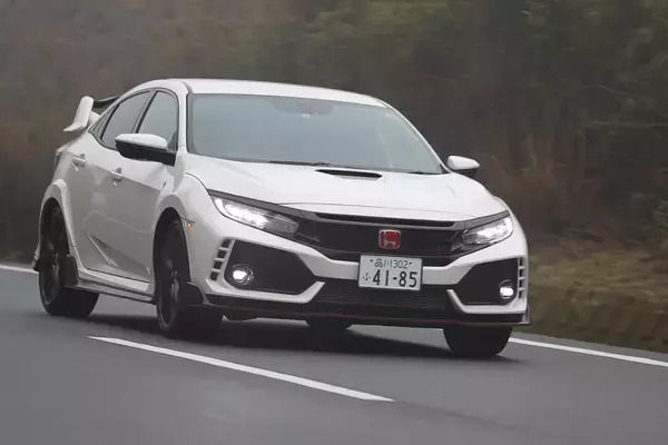 「「スーパー」「ワンダー」……今度は「爽快」！　振り向けば超長寿「累計販売2700万台」超の11代シビックを振り返る」の画像