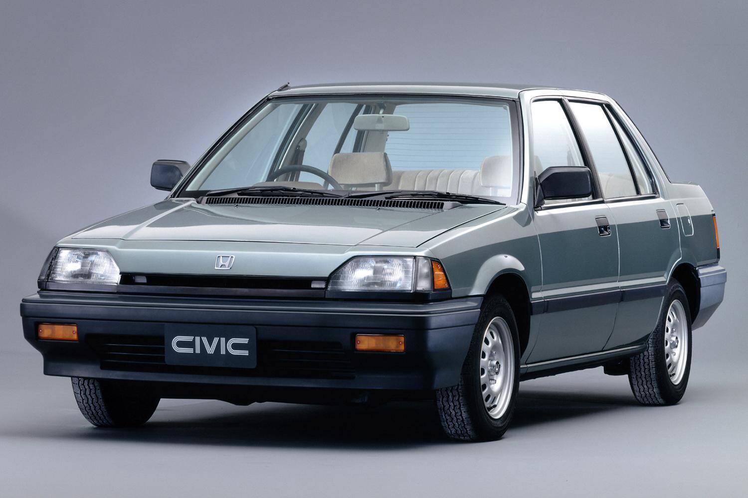 「スーパー」「ワンダー」……今度は「爽快」！　振り向けば超長寿「累計販売2700万台」超の11代シビックを振り返る